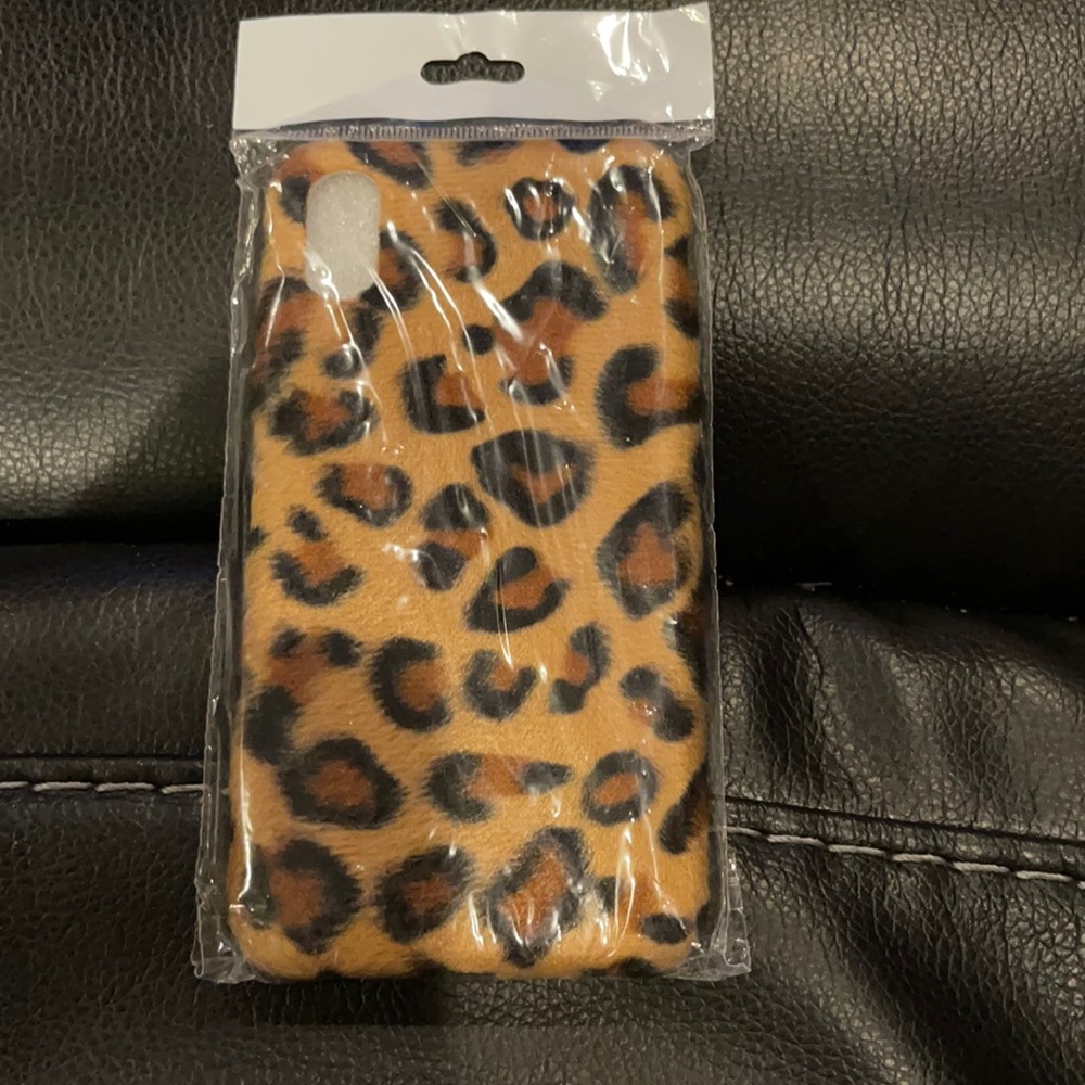 iPhone X case Leopard print style nwt
